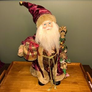 Woodland Santa Holding Presents